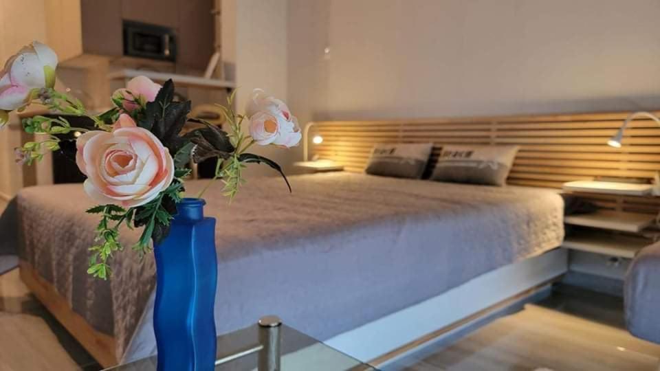N-Joy Apartment Переа Экстерьер фото